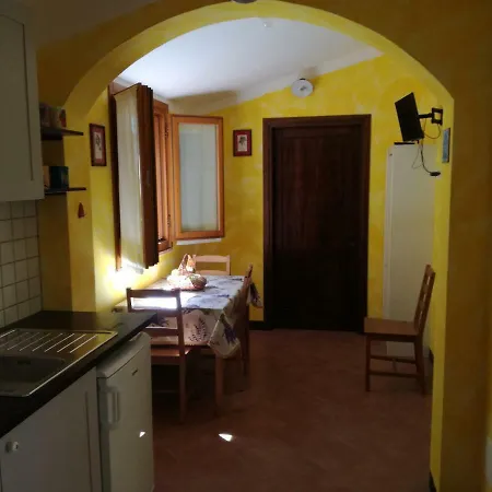 Lägenhetshotell Casetta Francini 3*